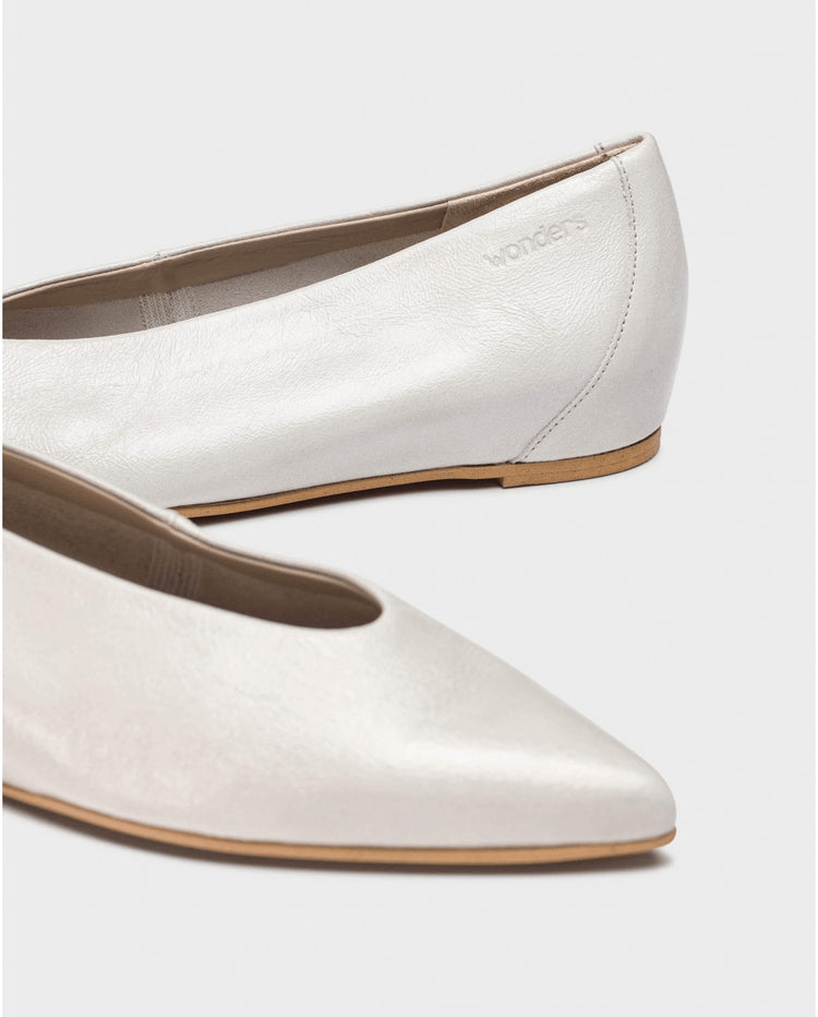 Triana | Stark Off White | Wonders | Flats | Jenny Shoo Bootique