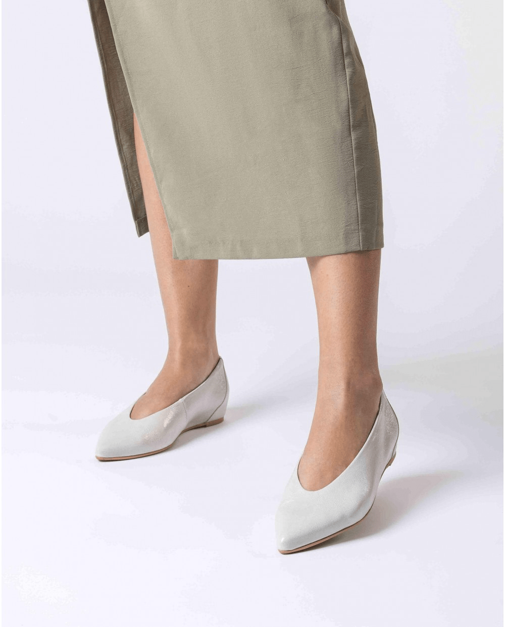 Triana | Stark Off White | Wonders | Flats | Jenny Shoo Bootique