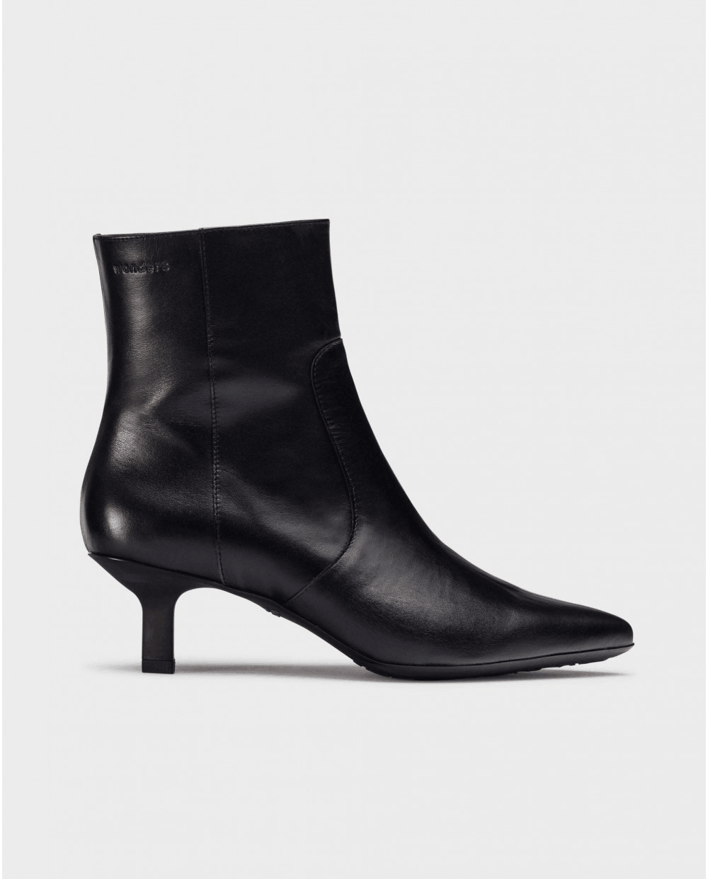 Fusca |Black | Wonders | Ankle Boots | Jenny Shoo Bootique