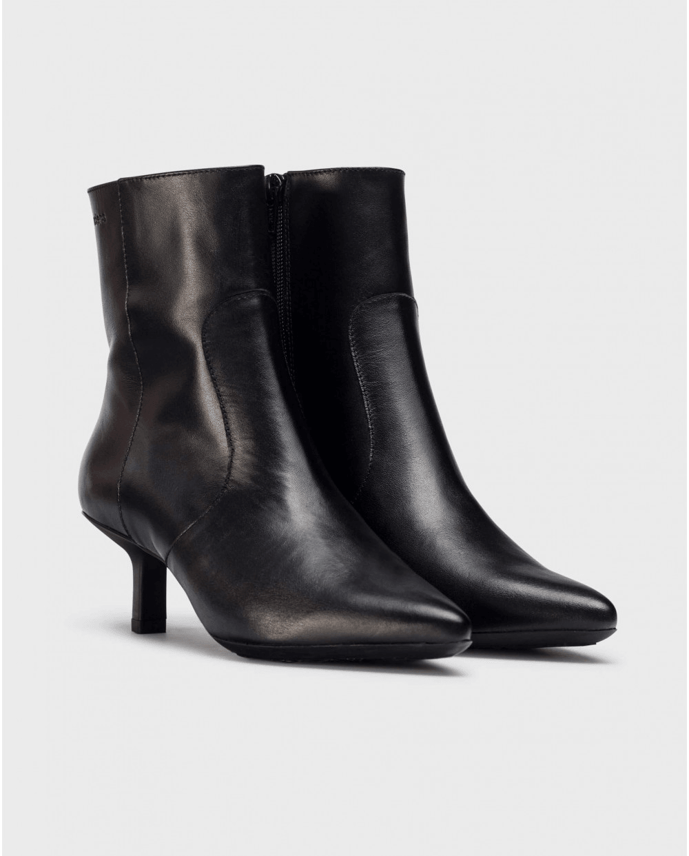 Fusca |Black | Wonders | Ankle Boots | Jenny Shoo Bootique
