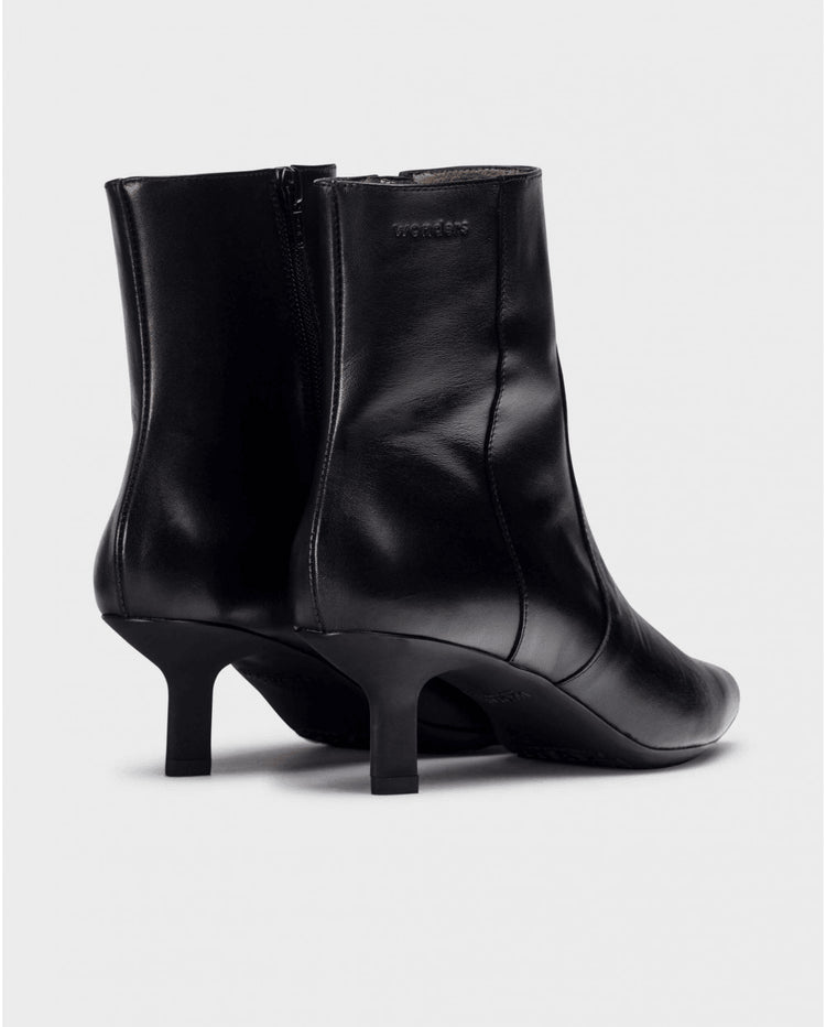 Fusca |Black | Wonders | Ankle Boots | Jenny Shoo Bootique