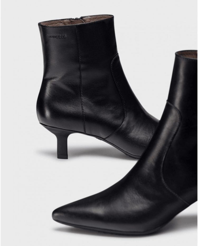 Fusca |Black | Wonders | Ankle Boots | Jenny Shoo Bootique