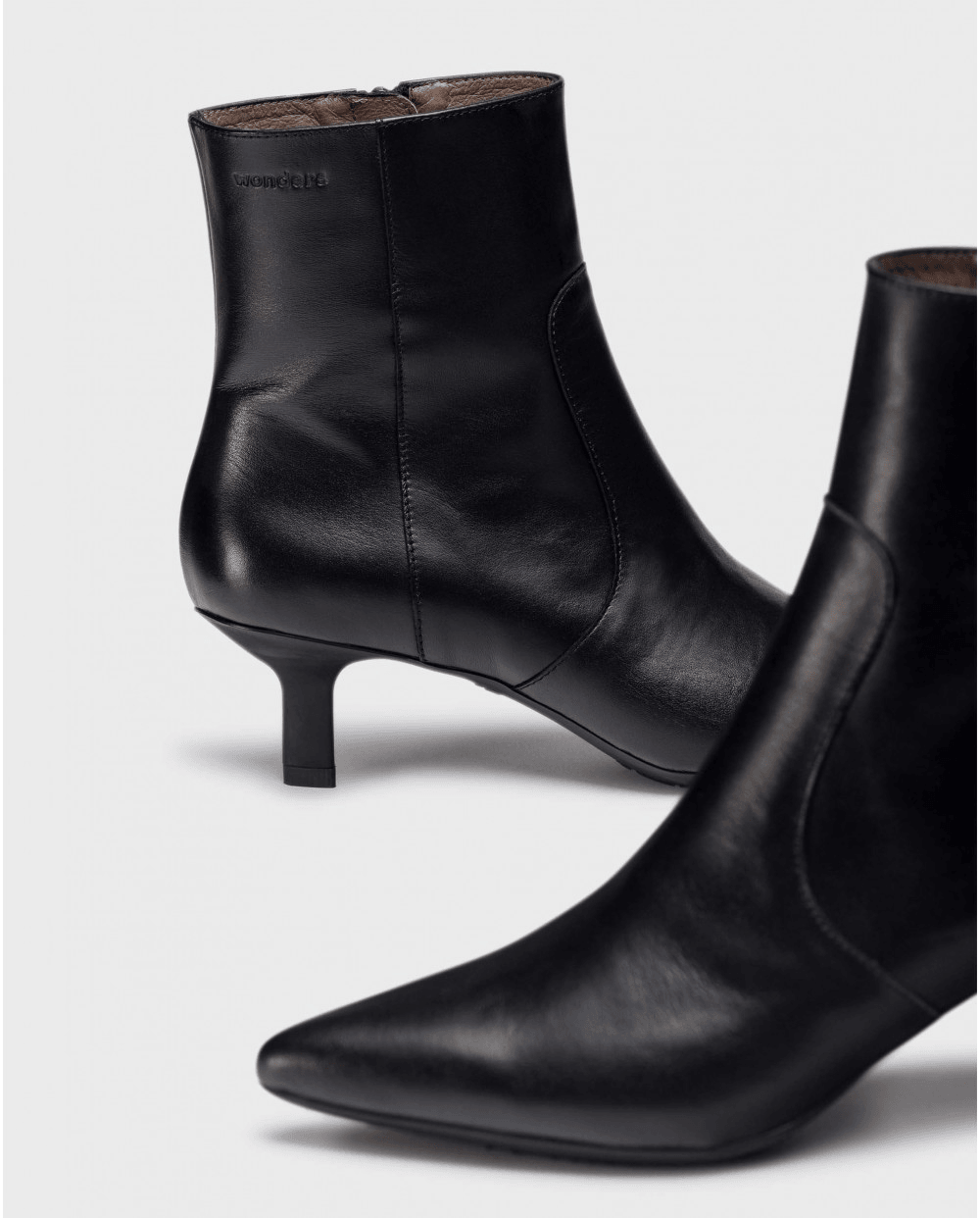 Fusca |Black | Wonders | Ankle Boots | Jenny Shoo Bootique