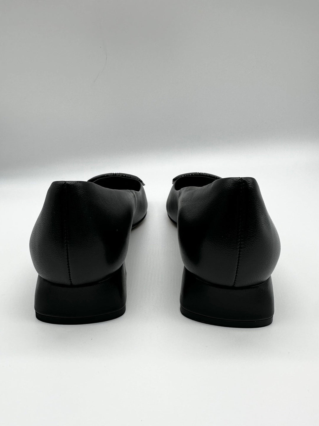Holly | Black | HÖGL | Flats | Jenny Shoo Bootique