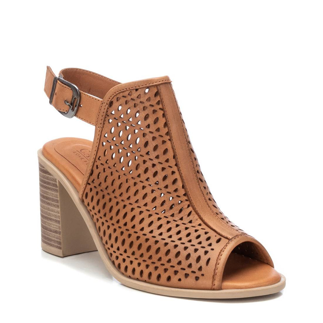 Tia | Camel
