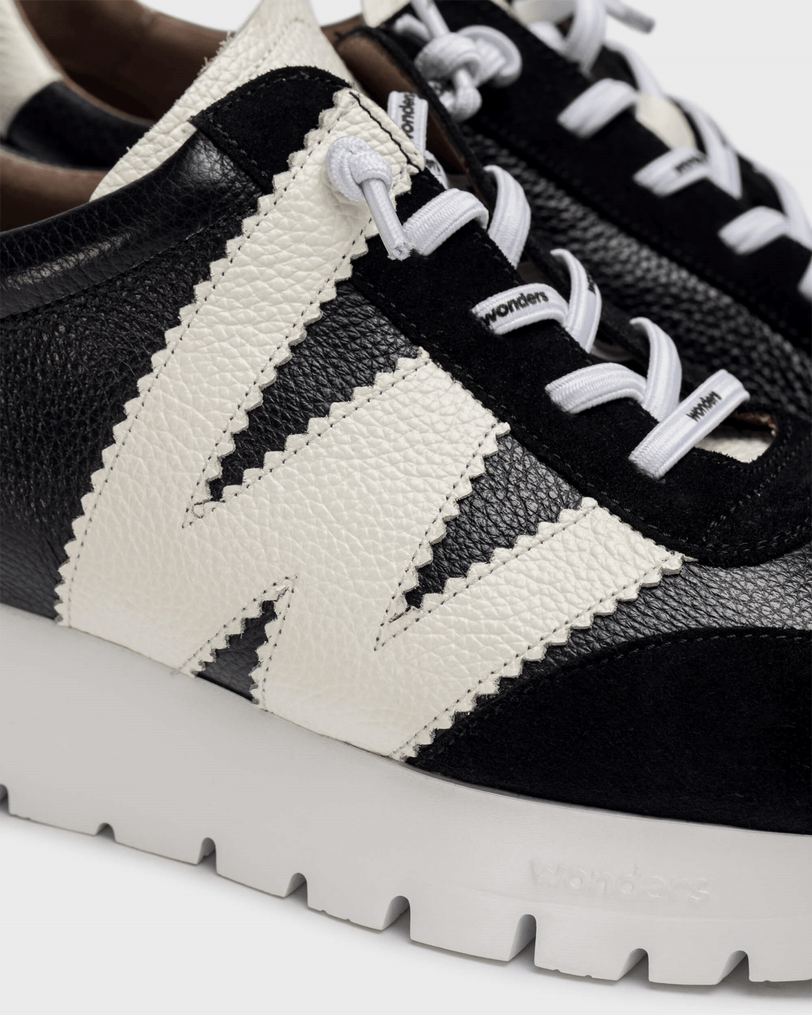 Meri | Black - White | Wonders | Trainers | Jenny Shoo Bootique