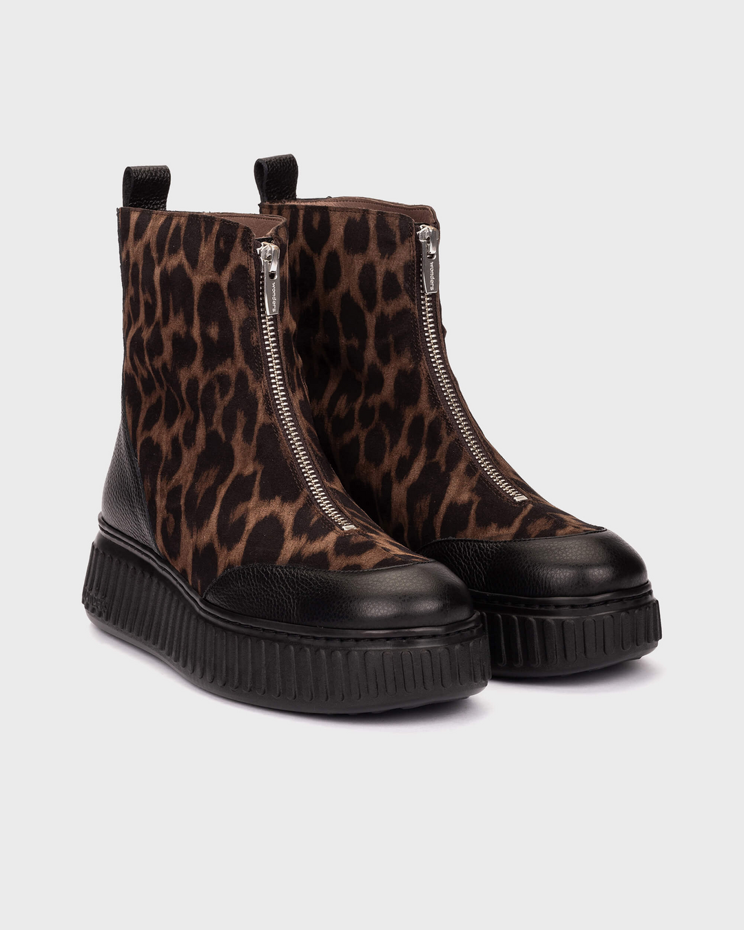 XFly 02 | Black - Leopard
