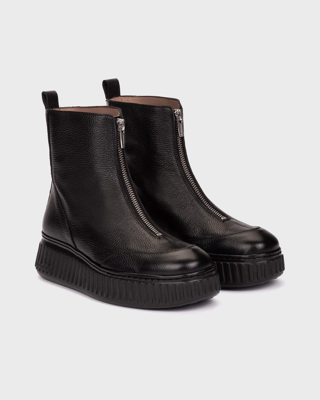 XFly 02 | Black Leather