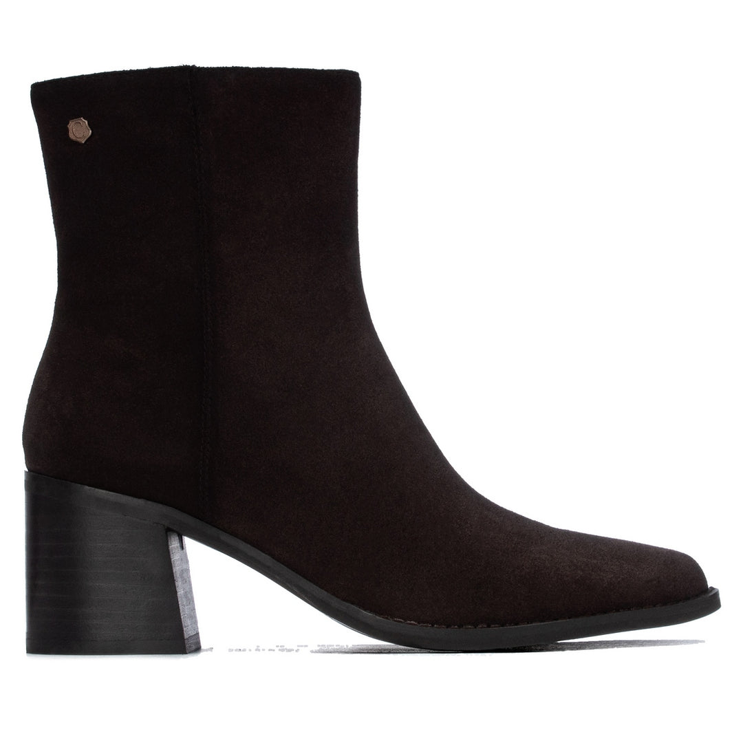 Cliona | Brown