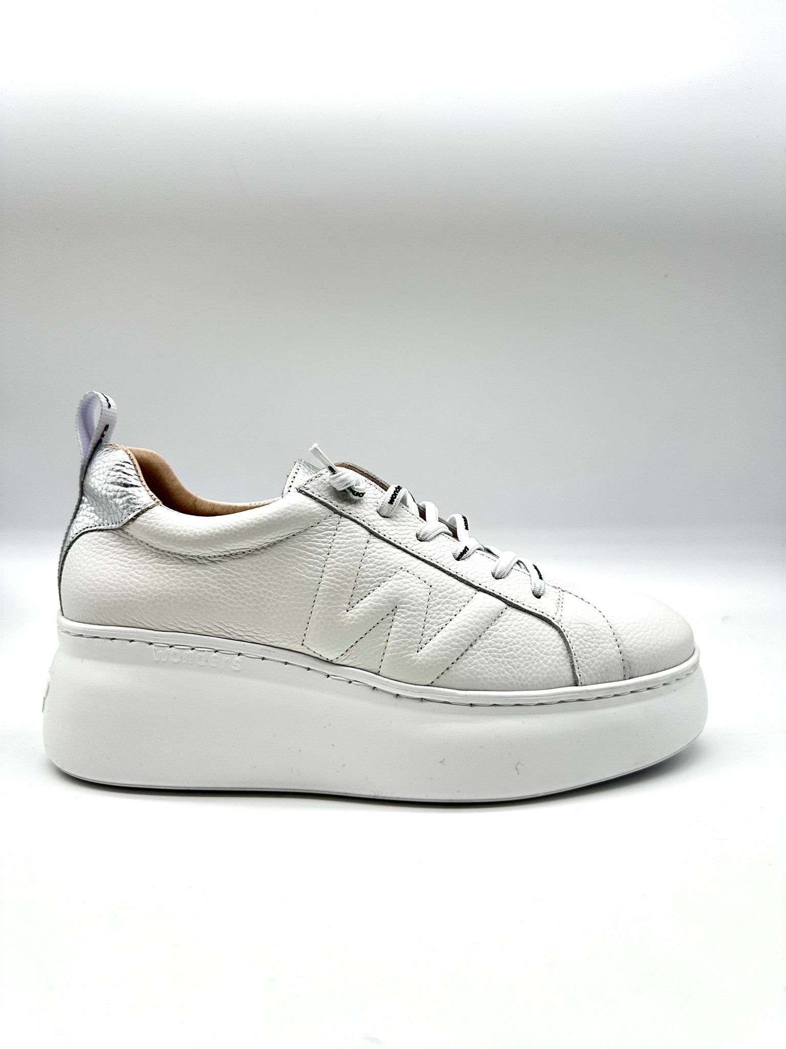 Dorita | Off White - Silver | Wonders | Trainers | Jenny Shoo Bootique