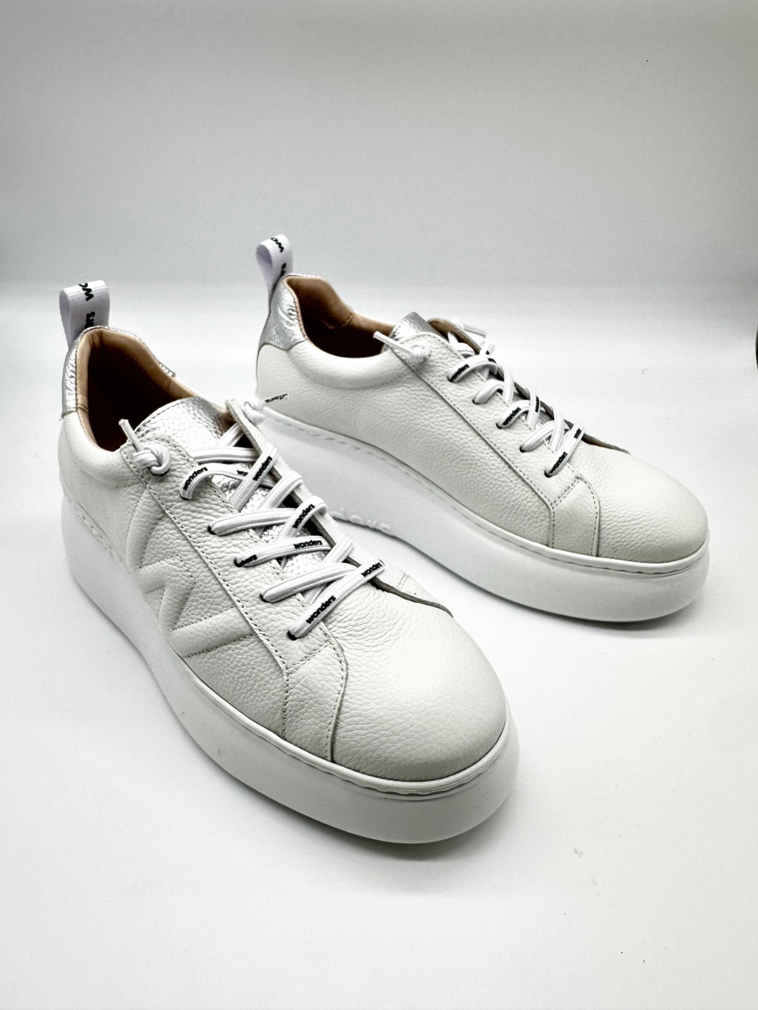 Dorita | Off White - Silver | Wonders | Trainers | Jenny Shoo Bootique