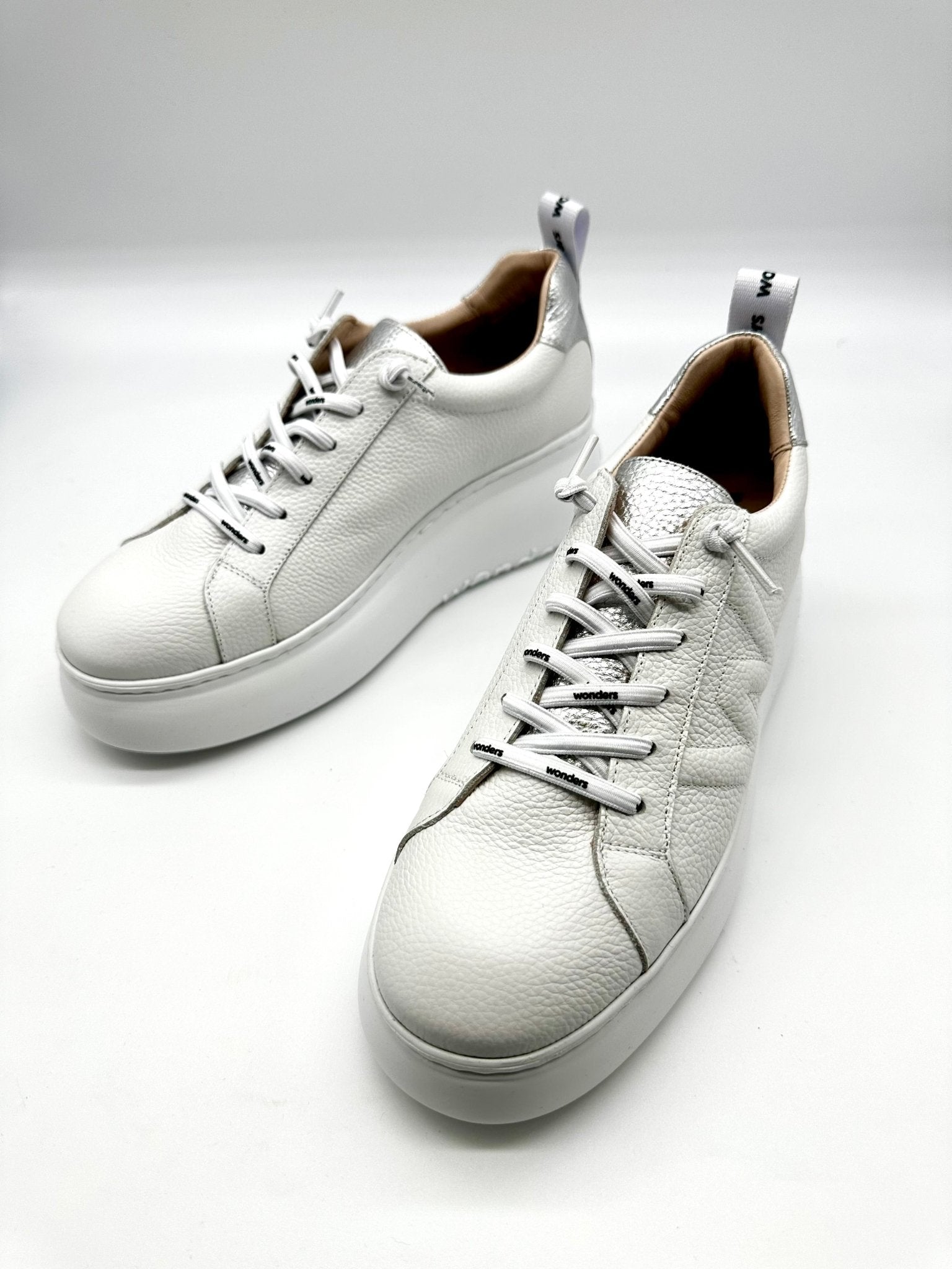 Dorita | Off White - Silver | Wonders | Trainers | Jenny Shoo Bootique