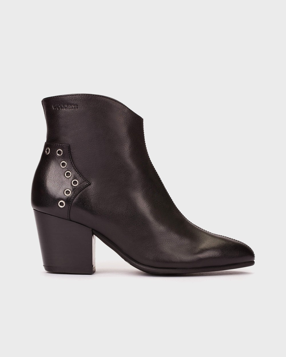 Plus 34 | Black