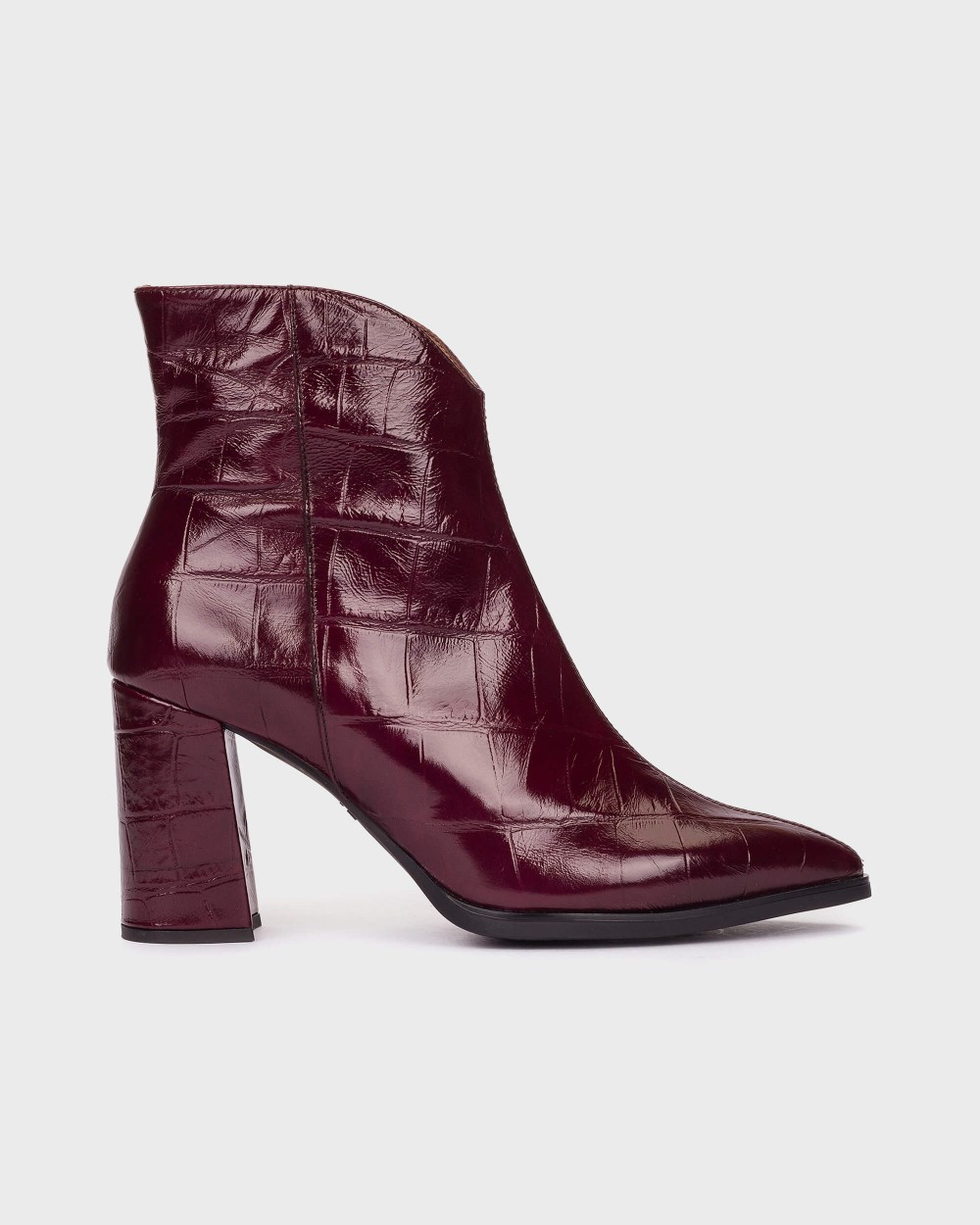 Aurora 44 | Burgundy