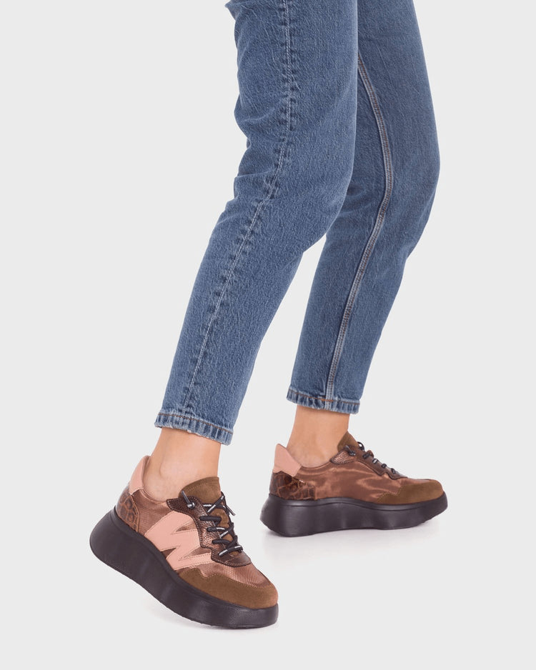 Roma 31 | Brown - Powder Pink | Wonders | Trainers | Jenny Shoo Bootique
