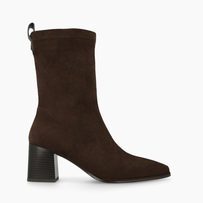 Hekka | Brown Stretch Suede