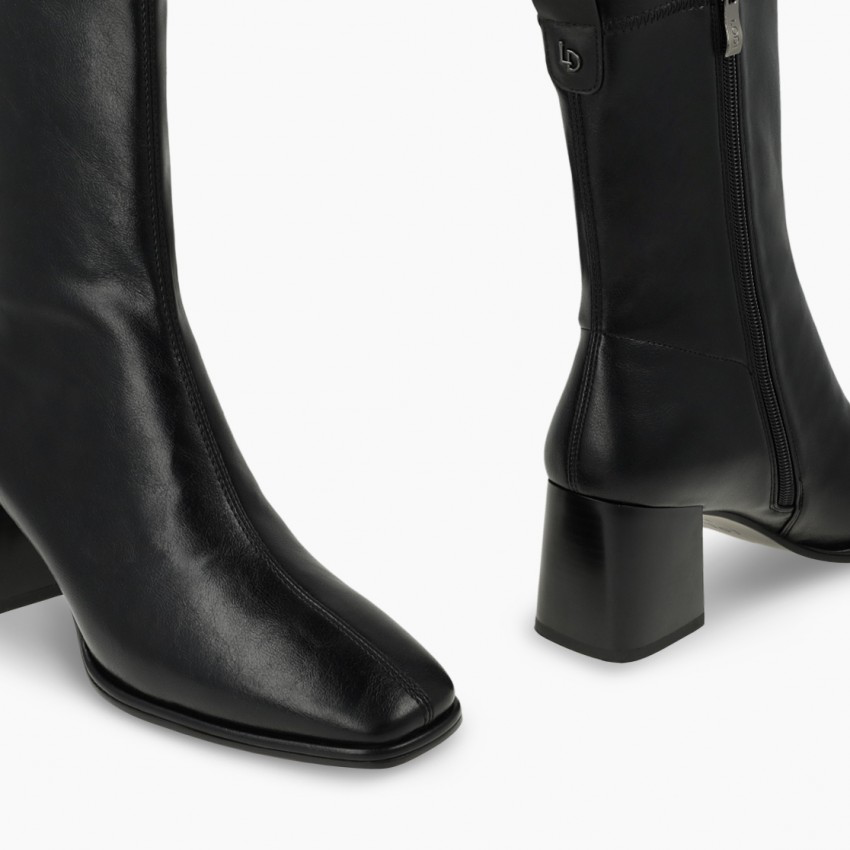 Hekka | Black Stretch Leather