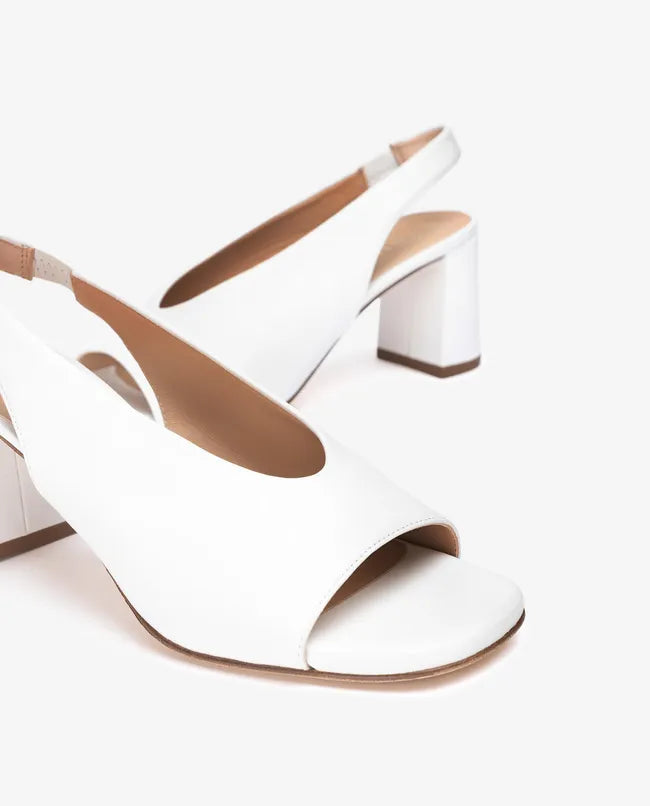 Mondy | White