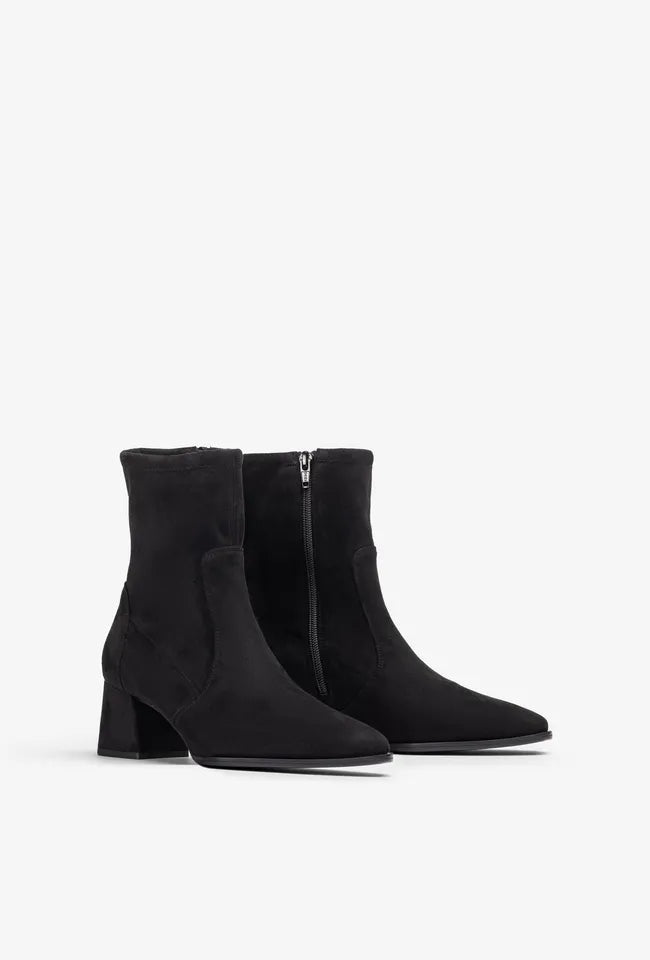 Lantos | Black