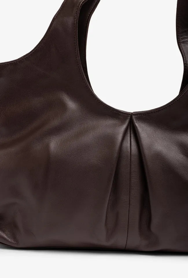 Zmanuela | Brown
