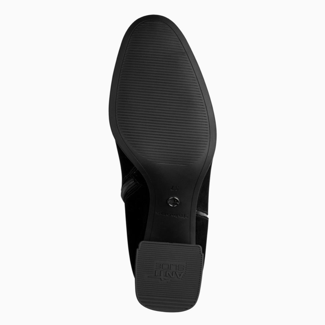 Dargun | Black