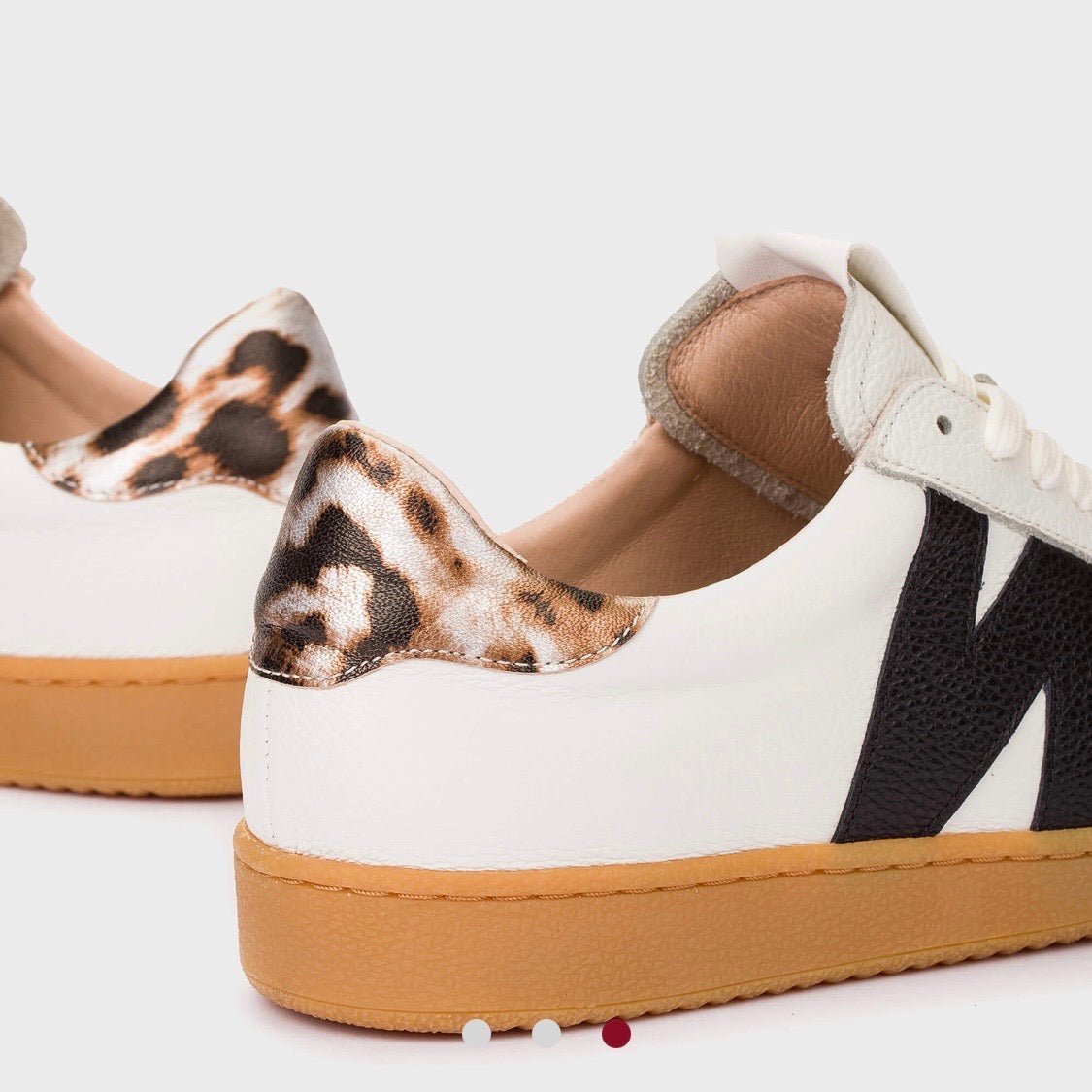 Nubia | Off White - Black | Wonders | Trainers | Jenny Shoo Bootique