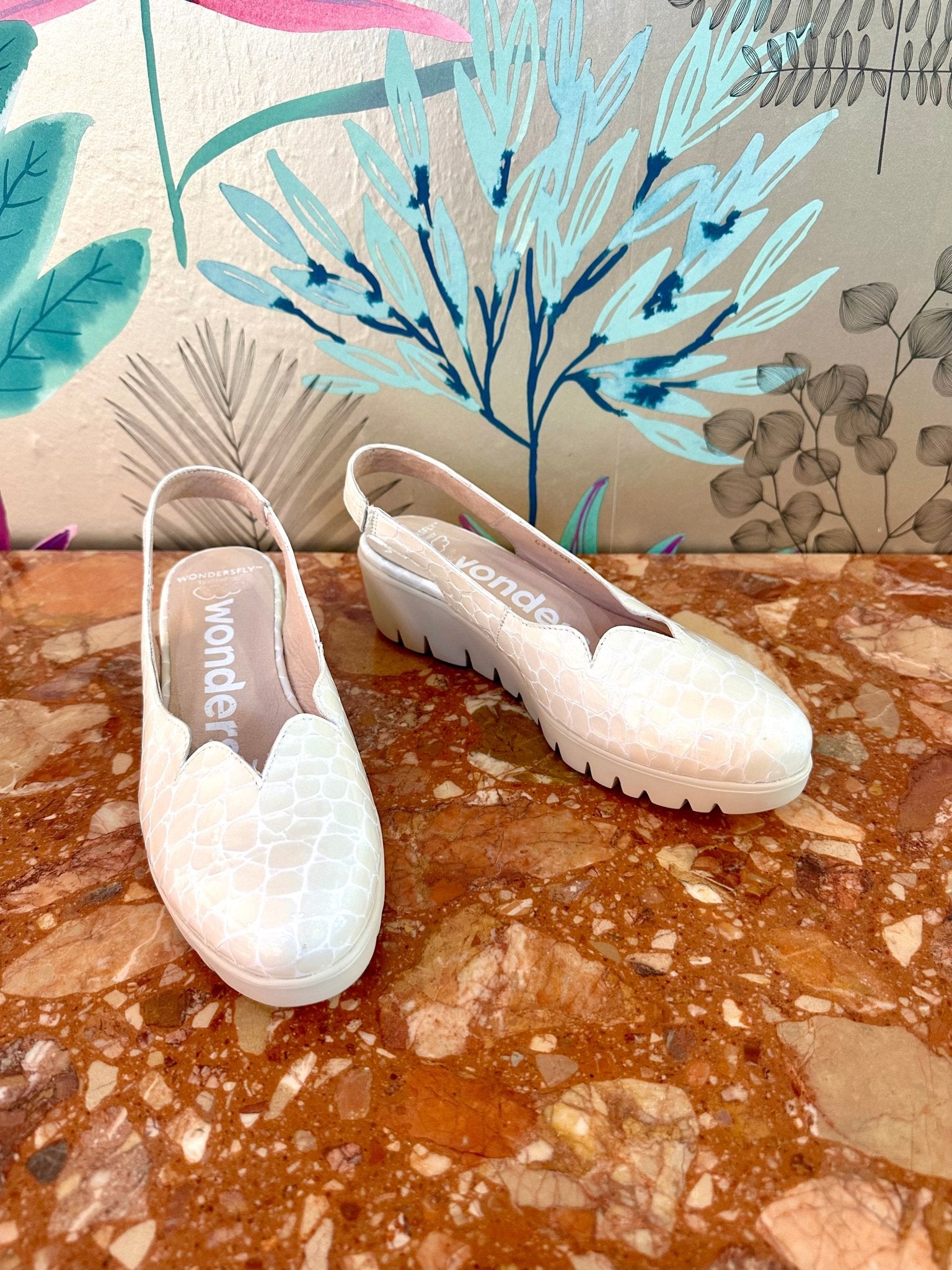 Abril | Off White Croc | Wonders | Wedges | Jenny Shoo Bootique