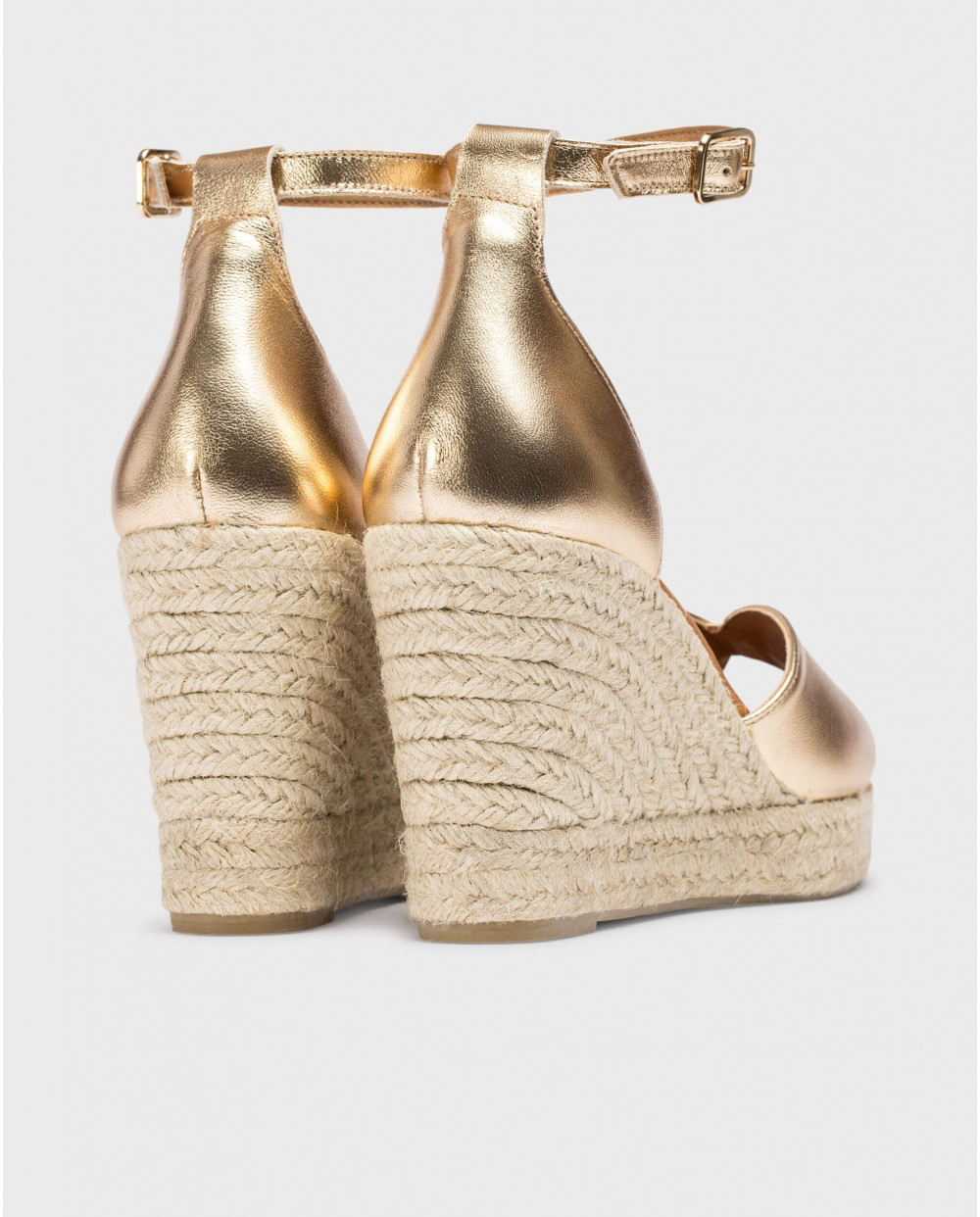 Manly | Gold