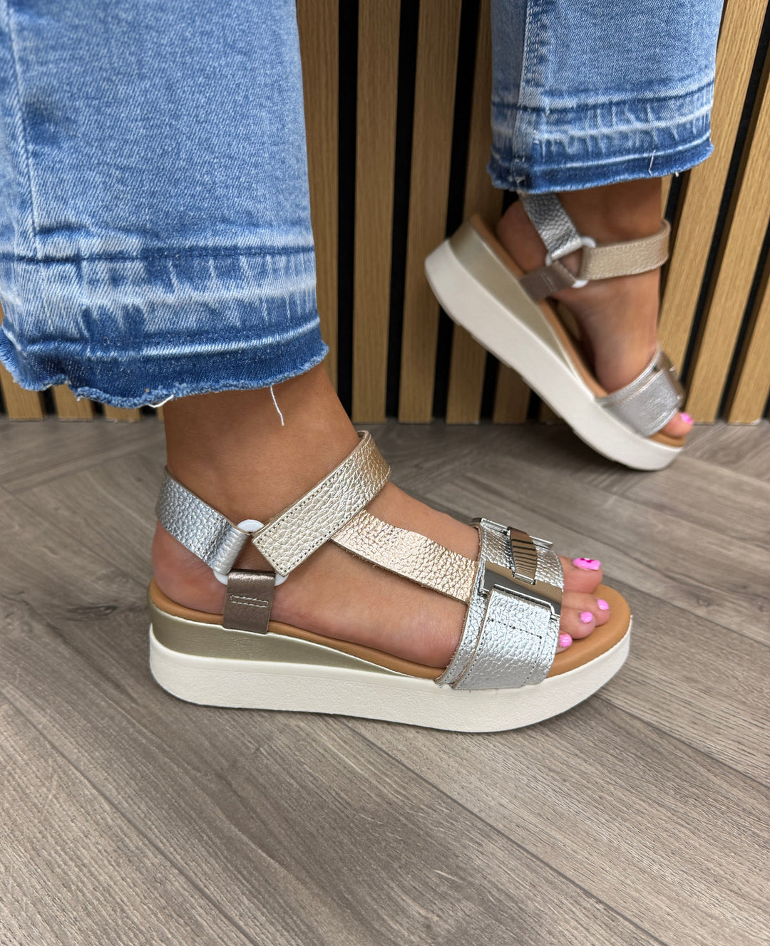 5961 | Multi Metallic