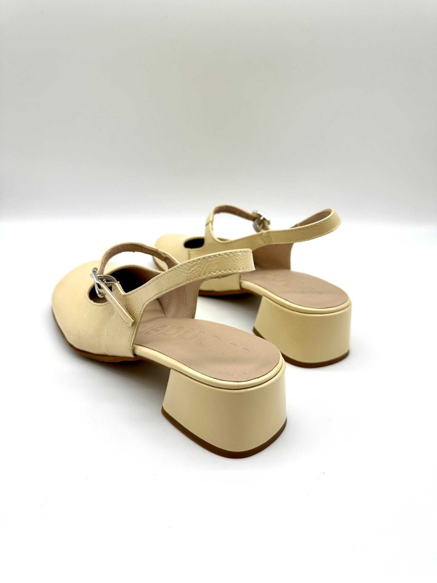 Bruma 01 | Vanilla | Wonders | Flats | Jenny Shoo Bootique