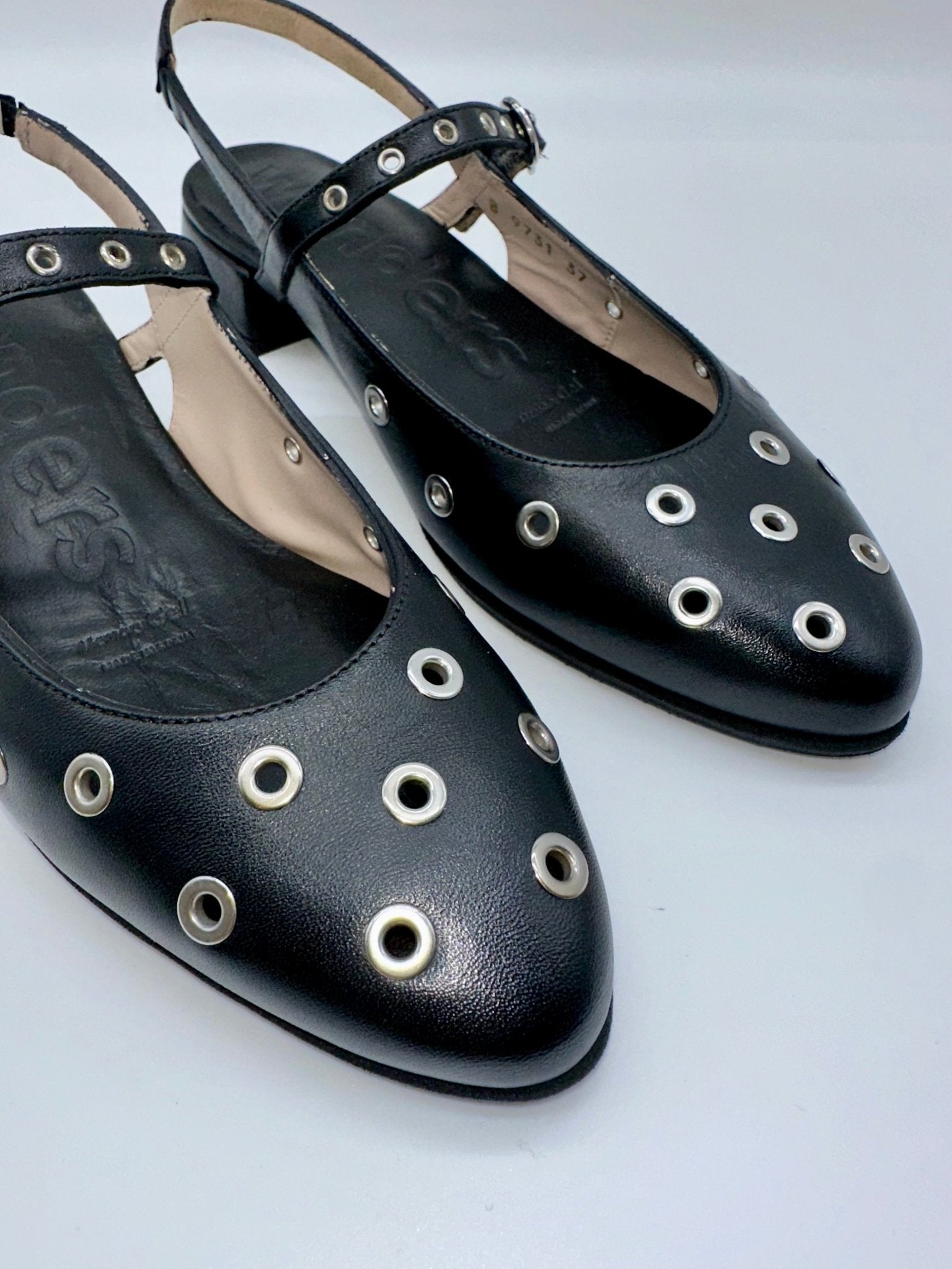 Tori | Black | Wonders | Flats | Jenny Shoo Bootique