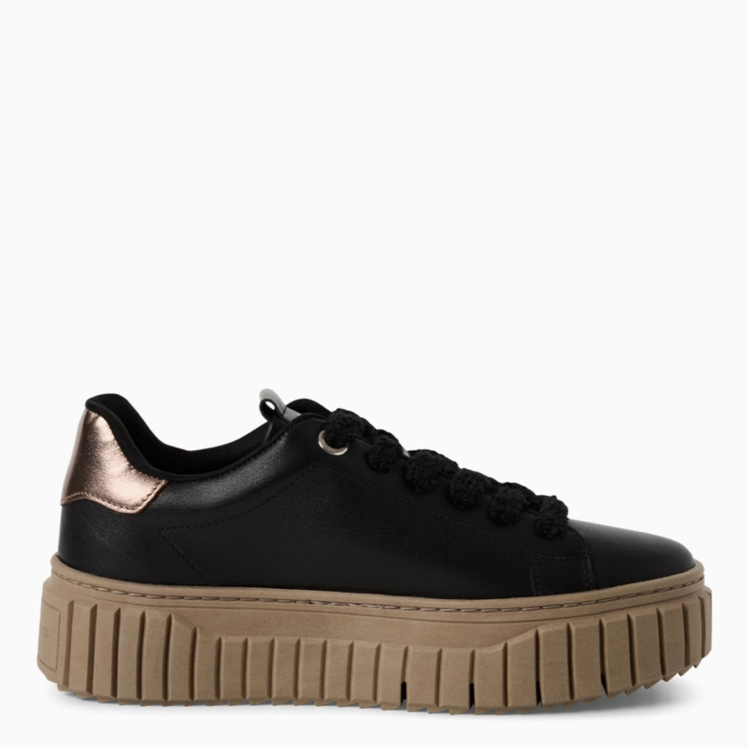 Set | Black