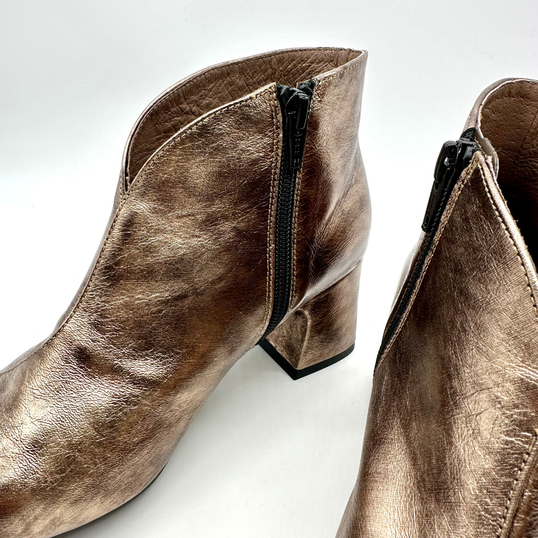 Eliot | Bronze