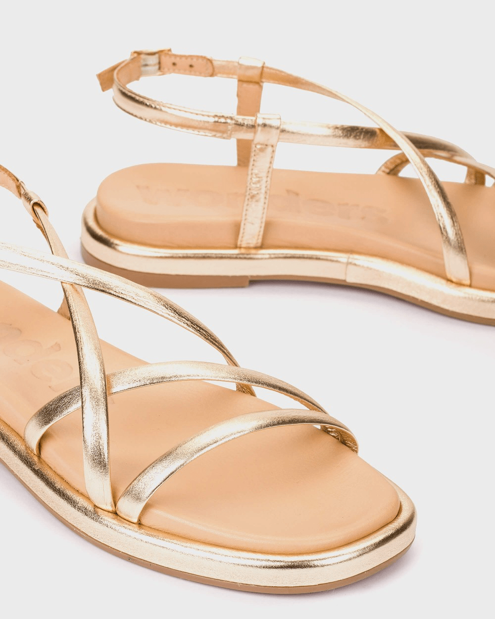 Yuna 51 | Gold | Wonders | Sandals | Jenny Shoo Bootique