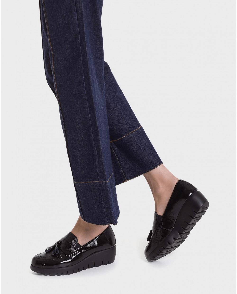 Fly 42 | Black | Wonders | Wedges | Jenny Shoo Bootique