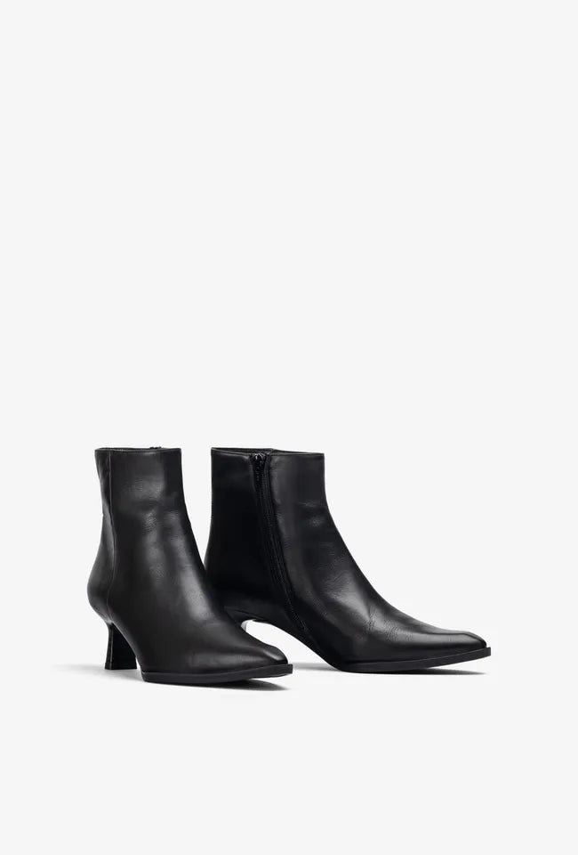 Lomas | Black | Unisa | Ankle Boots | Jenny Shoo Bootique