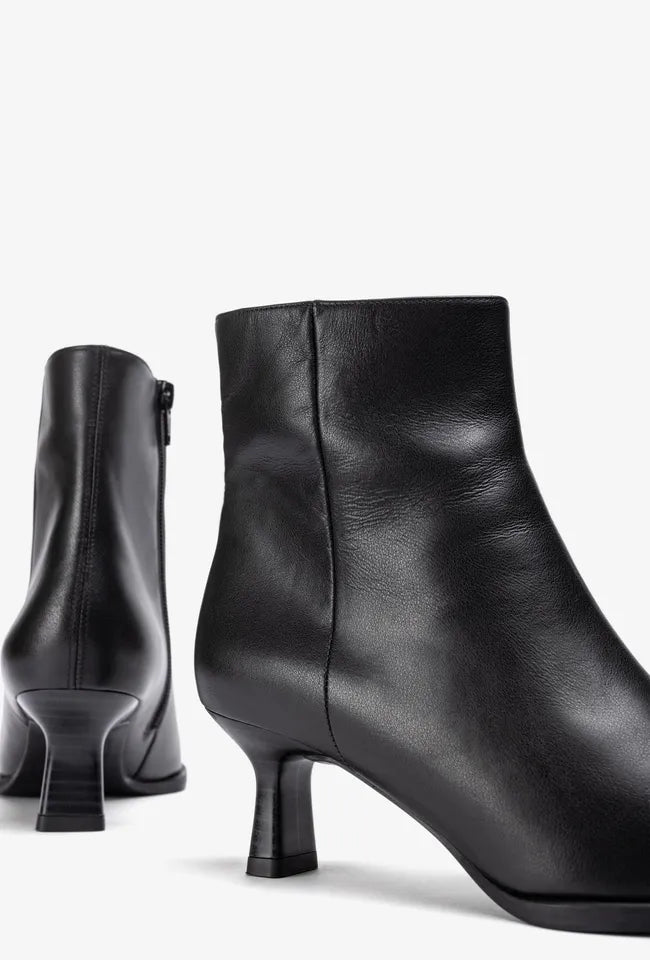 Lomas | Black | Unisa | Ankle Boots | Jenny Shoo Bootique