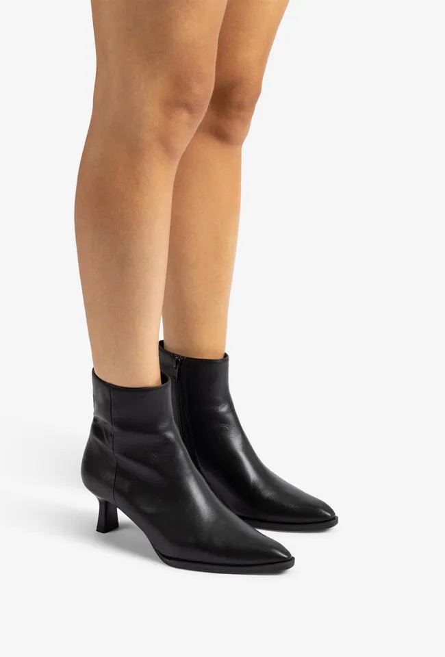 Lomas | Black | Unisa | Ankle Boots | Jenny Shoo Bootique