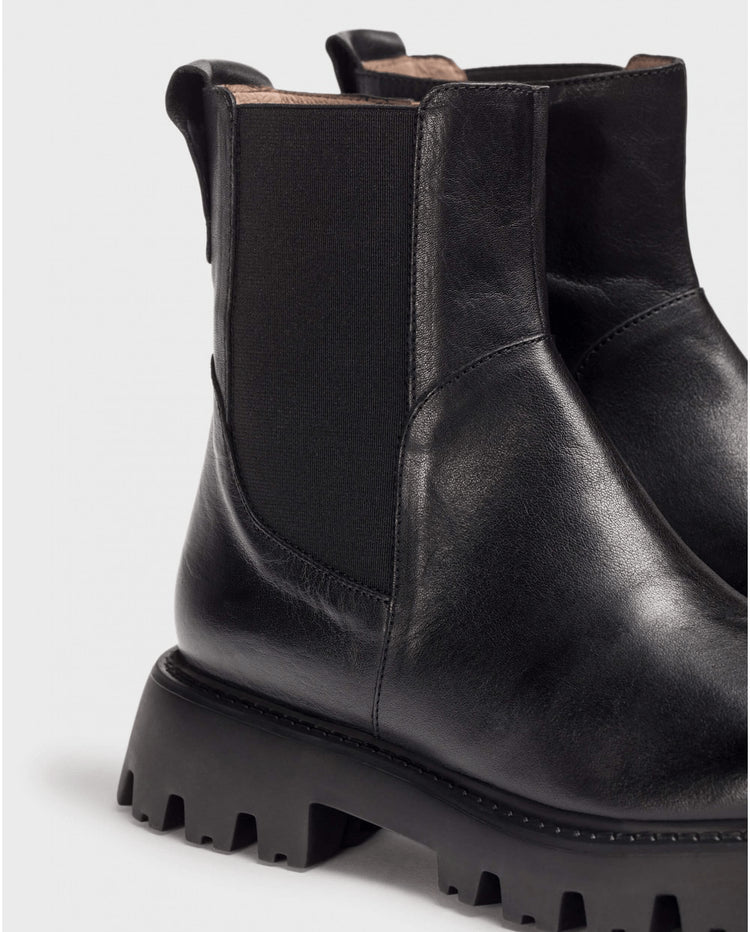 Goofly 11 | Black | Wonders | Ankle Boots | Jenny Shoo Bootique