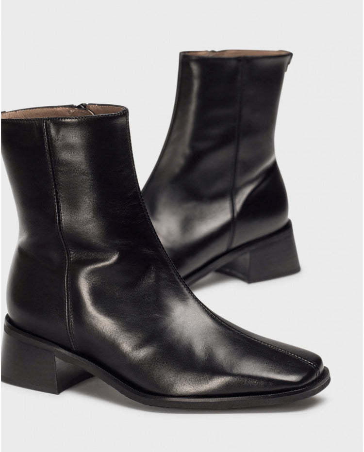 Ayla 010 | Black | Wonders | Ankle Boots | Jenny Shoo Bootique