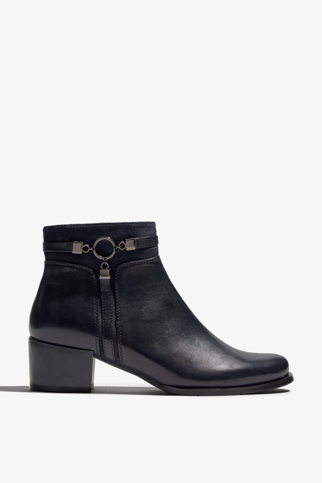 Jolene 29 | Black | Regarde Le Ciel | Ankle Boots | Jenny Shoo Bootique