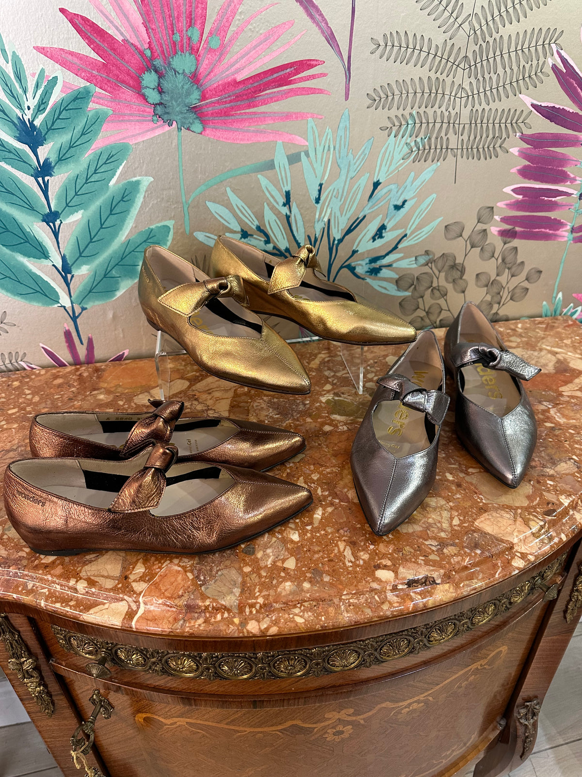 Triana | Gold | Wonders | Flats | Jenny Shoo Bootique