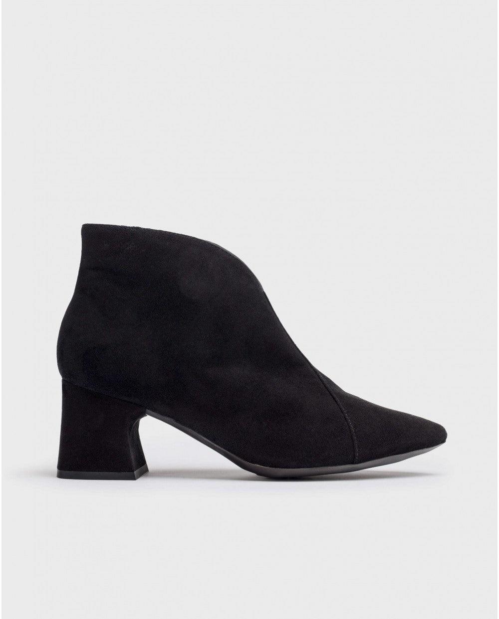 Eliot  | Black Suede