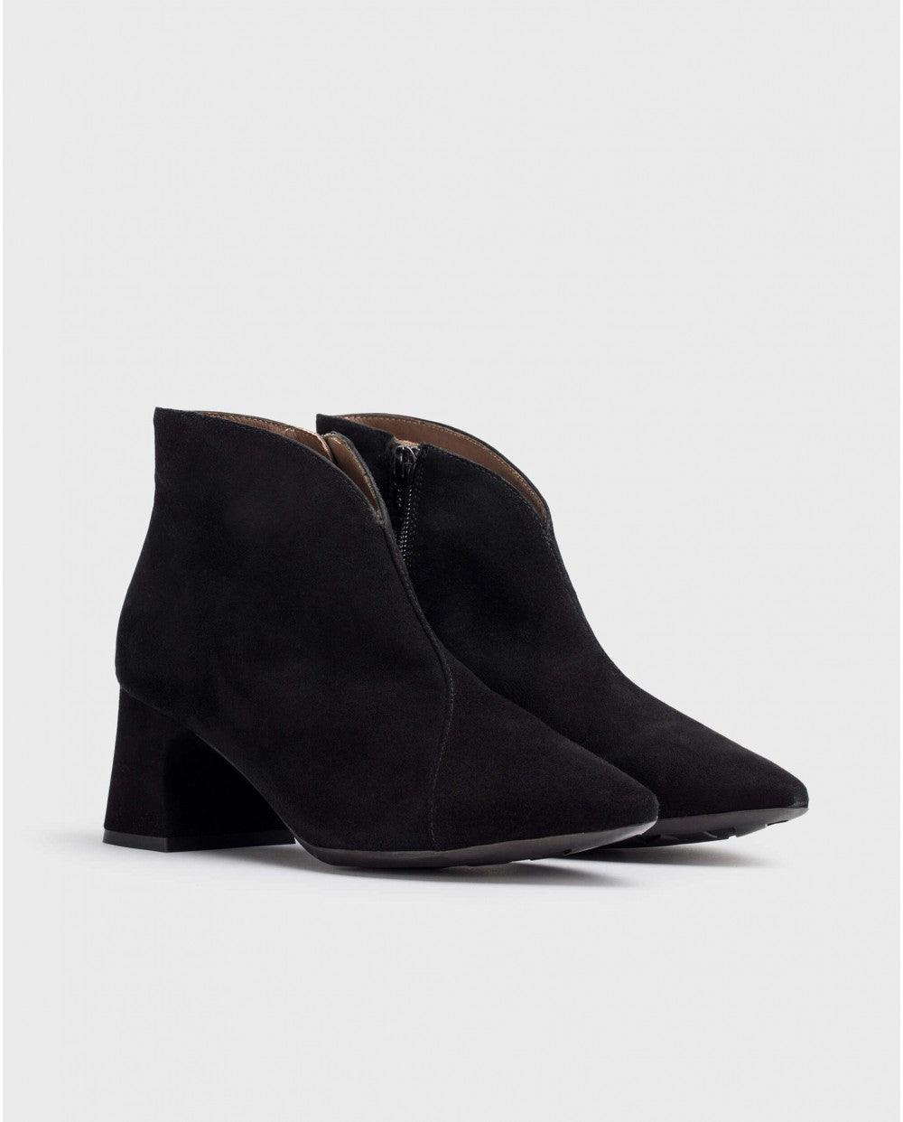 Eliot  | Black Suede