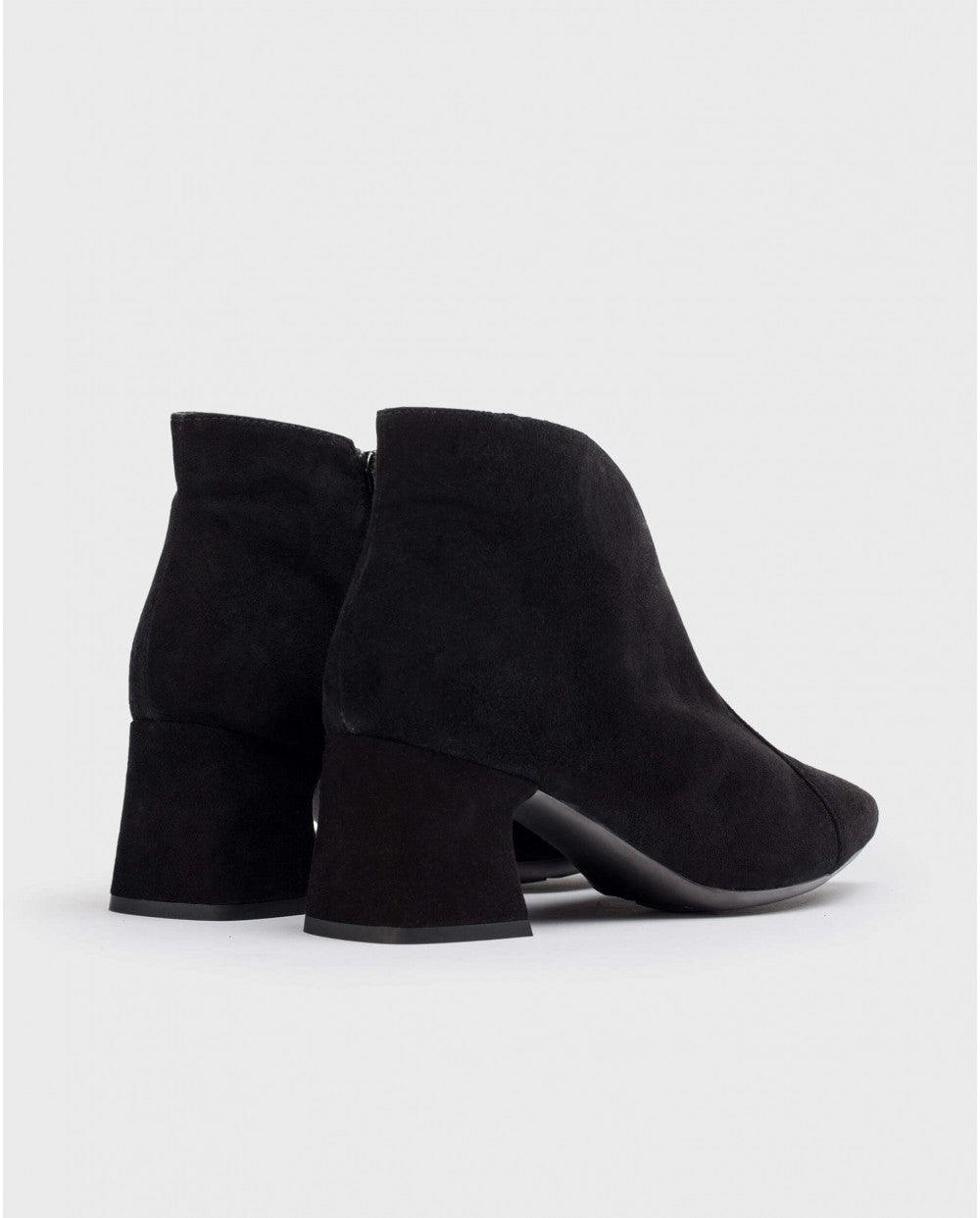 Eliot  | Black Suede