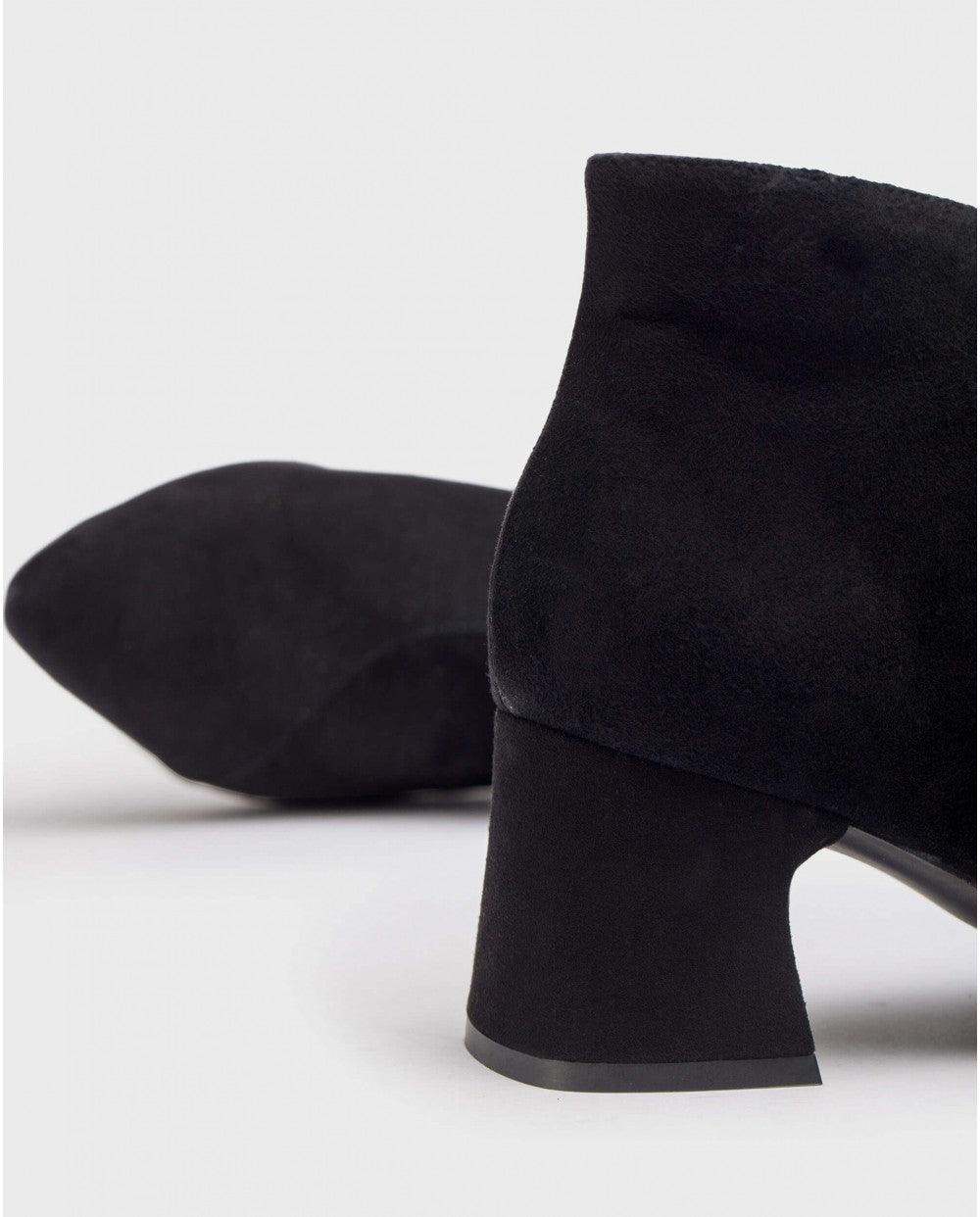 Eliot  | Black Suede